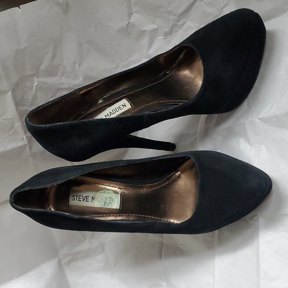 Steve Madden Suede Heels